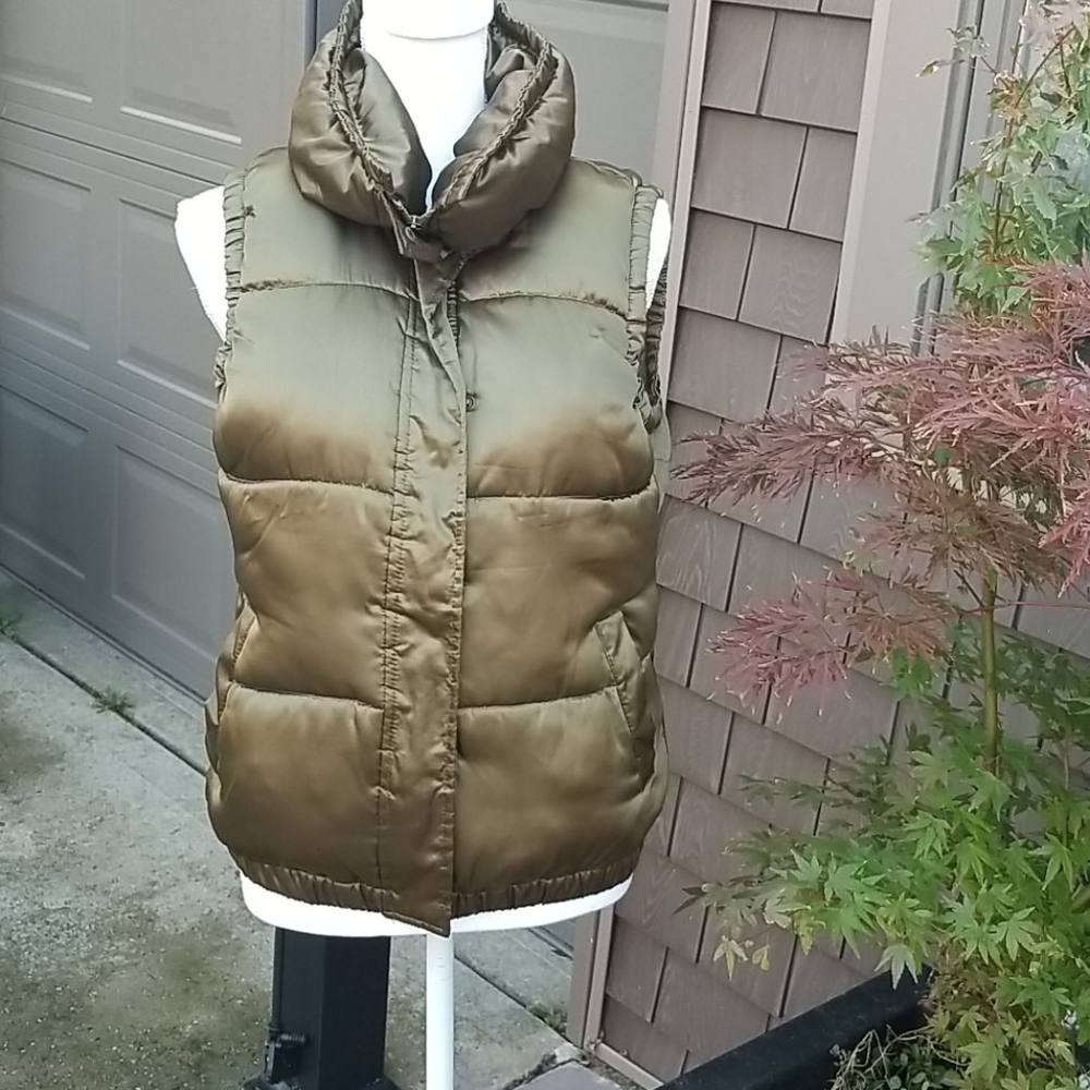OLD NAVY VEST - Picture 1 of 12